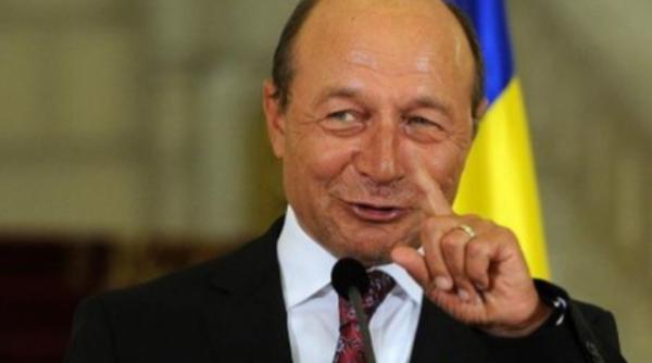 basescu plec linistit nu mi mai spuneti domnule presedinte adresati va cu domnule comandant