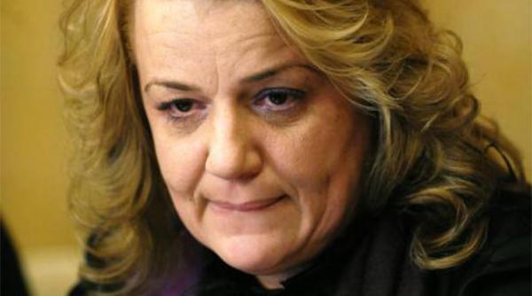 afacerile lui stelu protejate de simona man