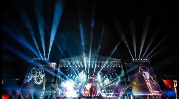 petrecerea de revelion a primariei pentru a saptea oara in piata constitutiei