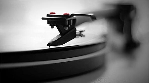 romantic fm 21 ani de muzica nu zgomot