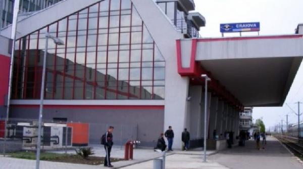 gara craiova uitara sa puna vagonul 2 intre vagonul 1 si 3