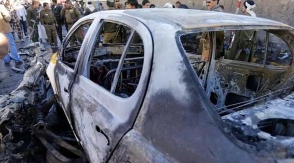 atentat cu masina capcana in fata academiei politie din yemen zeci de persoane au murit in urma atacului