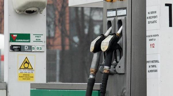 cel mai ieftin petrol cotatia aurului negru a scazut sub 50 dolari