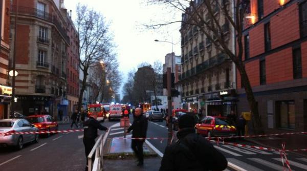 crima charlie hebdo vanatoare suspecti