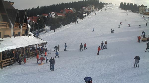 mii de turisti asteptati in weekend la munte imagini live de pe partii pe webcam jurnalul ro