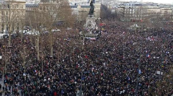 live video manifestatie uriasa la paris in memoria victimelor atacurilor teroriste 1 5 milioane de oameni au participat la marsul solidaritatii