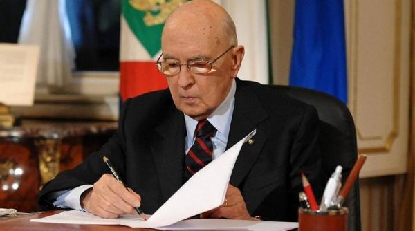 premierul mateo renzi presedintele italiei giorgio napolitano va demisiona in urmatoarele ore