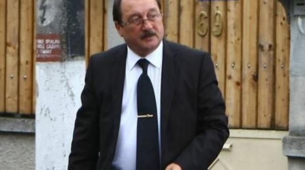 mircea basescu liber sa mearga la serviciu de doua ori pe saptamana