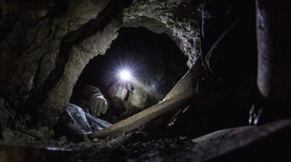 descoperirea care a ingrozit rusia are 6 66 kilograme si a fost scoasa din pamant vineri 13 in ajun de luna plina video