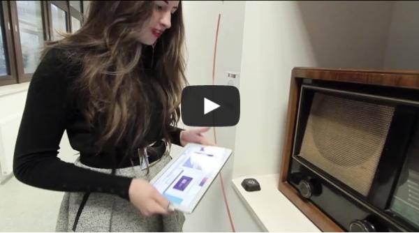 exponatele dintr un muzeu budapestan intra in dialog cu vizitatorii video