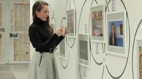 exponatele dintr un muzeu budapestan intra in dialog cu vizitatorii video