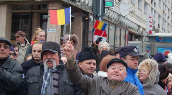 dincolo de cortina oficiala la prima aniversare ca sarbatoare legala a micii uniri a participat in premiera primarul cernautiului