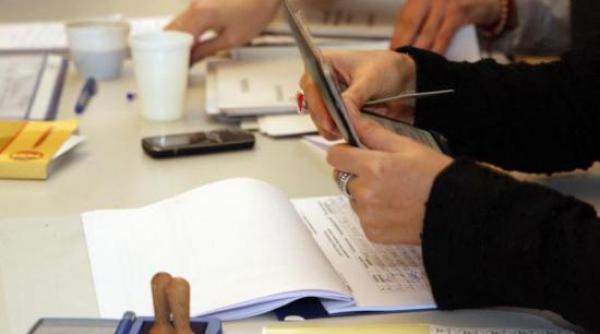 cererile pentru inceperea urmaririi penale a senatorilor ariton i vosganian avizate favorabil