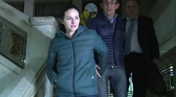 alina bica ramane in arest