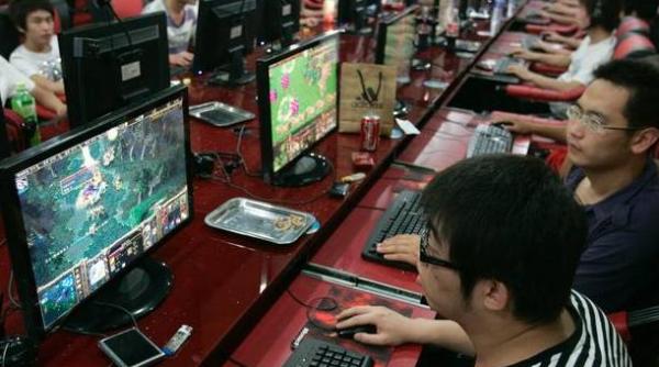 noi reguli pentru online ce vor fi fi obligati sa faca internautii chinezi pe retelele de socializare si bloguri