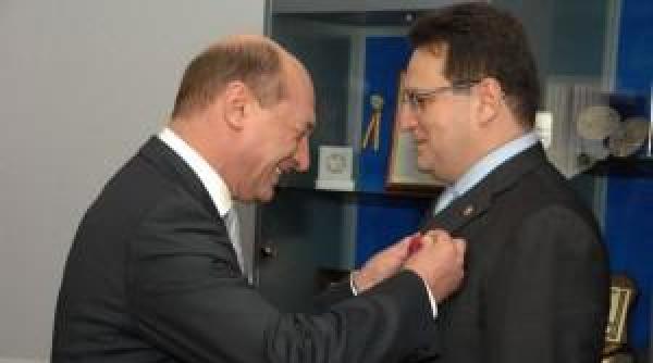 basescu nu i a predat lui iohannis 50 de dosare de inalta coruptie surse