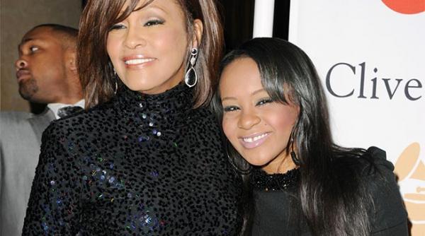 bobbi kristina va muri la 11 februarie ca si mama ei whitney houston