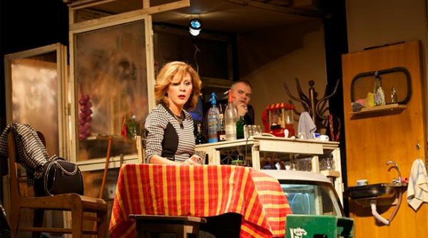 intr o lume a paradoxului