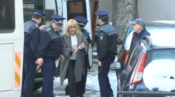 udrea adusa in catuse la curtea suprema