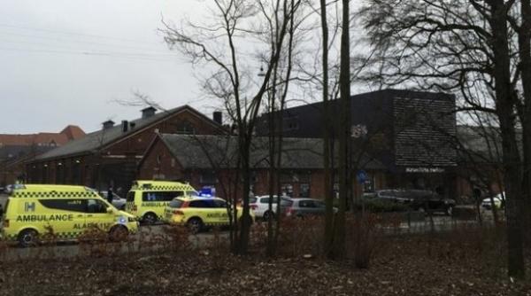 atac armat asupra unui centru cultural din copenhaga a fost la fel ca la charlie hebdo dar nu au reu it sa intre in cladire