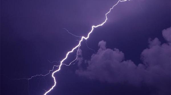 grecia cu un picior in groapa eurozona da ultimatum