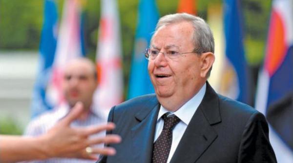 canibalism in afaceri paunescu sifonier cere insolventa paunescu tv