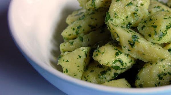 reteta zilei cartofi caliti