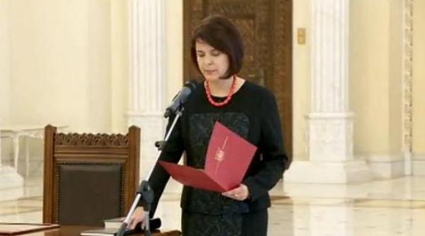 simona maya teodoroiu in locul lui toni grebla la ccr noul judecator a depus juramantul la cotroceni