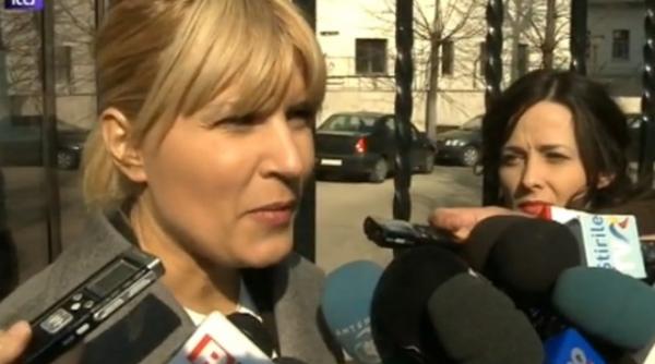 elena udrea poate merge luni in parlament