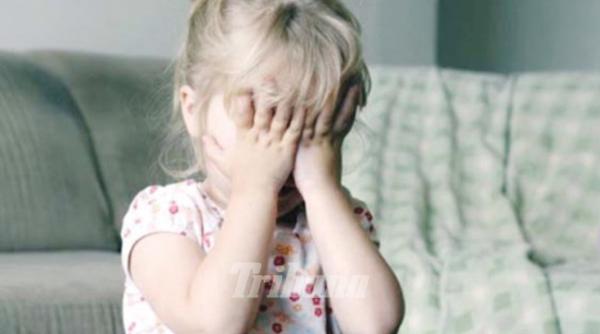 dumnezeule un sibian s a fotografiat in timp ce si abuza sexual fetita de nici doi ani