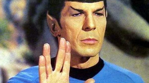 a murit mr spock actorul leonard nimoy care a jucat in celebrul serial star trek a decedat la 83 de ani