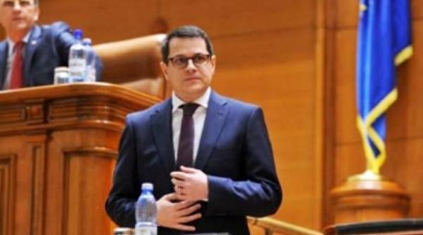 eduard hellvig a depus juramantul in plenul parlamentului pentru functia de director al sri