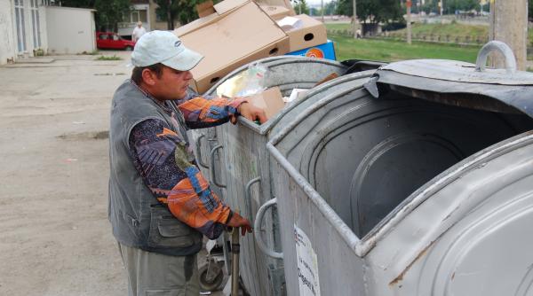 marirea si decaderea cersetorului multimilionar