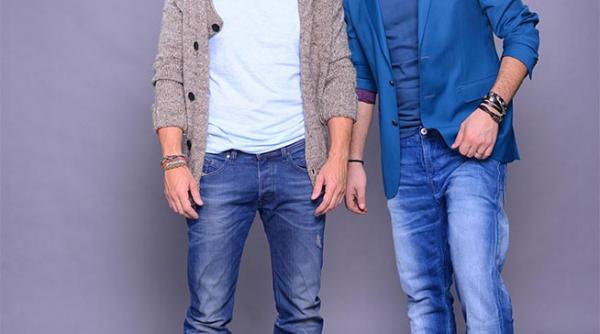 razvan si dani il asteapta pe robbie williams la ei acasa