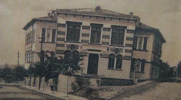 scoala veche in haine noi o scoala ieseana de tip spiru haret a fost reabilitata si modernizata