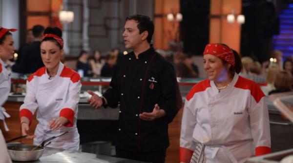 chef sorin bontea coordoneaza primul service din noul sezon hells kitchen iadul