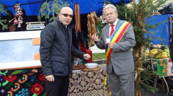 pasul vulcan a fost impartit frateste de primarul ile primarul si viceprimarul localitatii vulcan au prezidat licitatiile