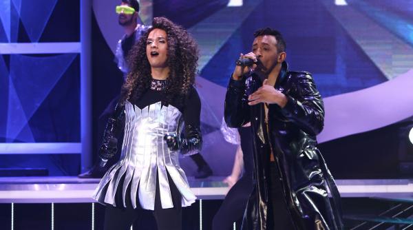 la te cunosc de undeva andrei de la alb negru a ragusit iar kamara s a epilat pe tot corpul