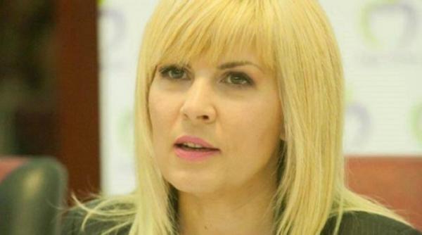 in catuse la ginecolog elena udrea reclama umilinte in spatele gratiilor