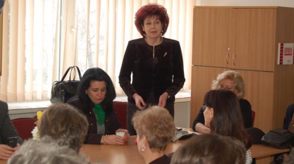 jimi hendrix si pablo neruda in ajutorul elevilor primavara si prietenia celebrate la liceul de mecatronica si automatizari din iasi