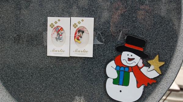 primavara in cavouri martisoare eterne pentru morti noua moda la iasi