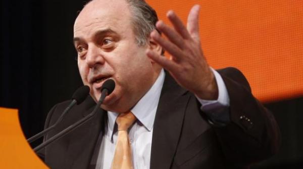 gheorghe stefan traian basescu a beneficiat de genti cu bani la sediul pdl