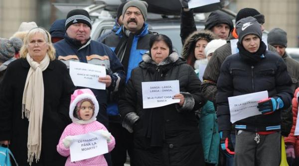 contractele trebuie sa fie mai transparente clientii se plang ca nu au fost suficient de informati cand au semnat actele la banca