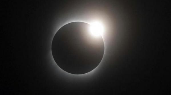 cea mai mare eclipsa de soare din 1999 incoace are loc vineri 20 martie masuri fara precedent in europa