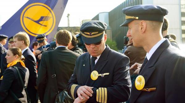 pilotii lufthansa din nou in greva sute de zboruri au fost anulate