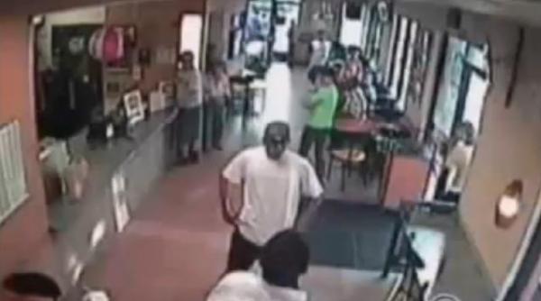 impuscaturi intr un restaurant din goteborg cel putin doi morti si opt raniti in urma atacului armat video