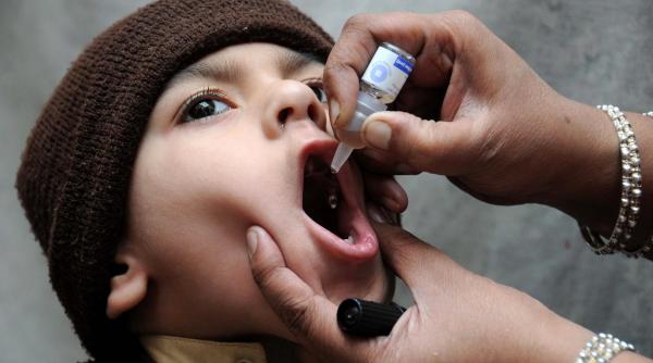 oms creste riscul de poliomielita in tara noastra copiii ar trebui vaccinati obligatoriu contra difteriei pertusis tetanos poliomielita rujeola rubeola oreion