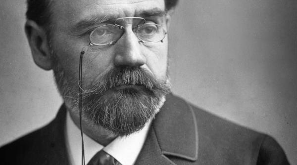 povestea comorii literare adunate de trei surori din romania colectia se afla acum la biblioteca v a urechia