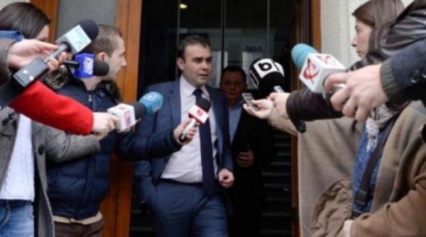 darius valcov audiat la dna fostul ministru este acuzat de trafic de influenta