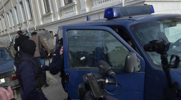 perchezitii la universitatea de medicina si farmacie bucuresti procurorii verifica mai multe contracte de achizitii